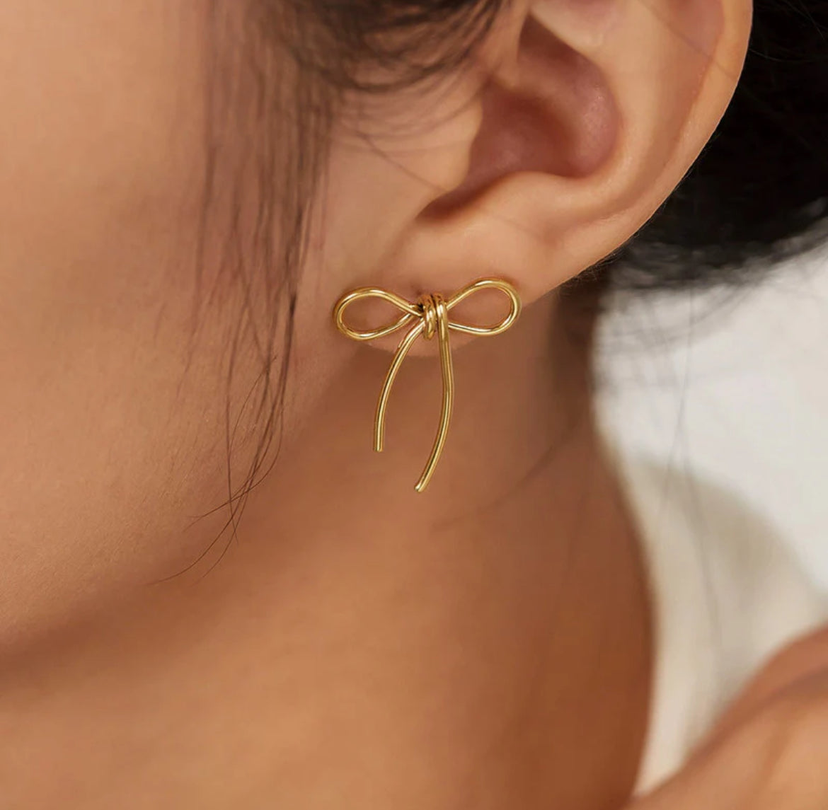 BOWS earrings